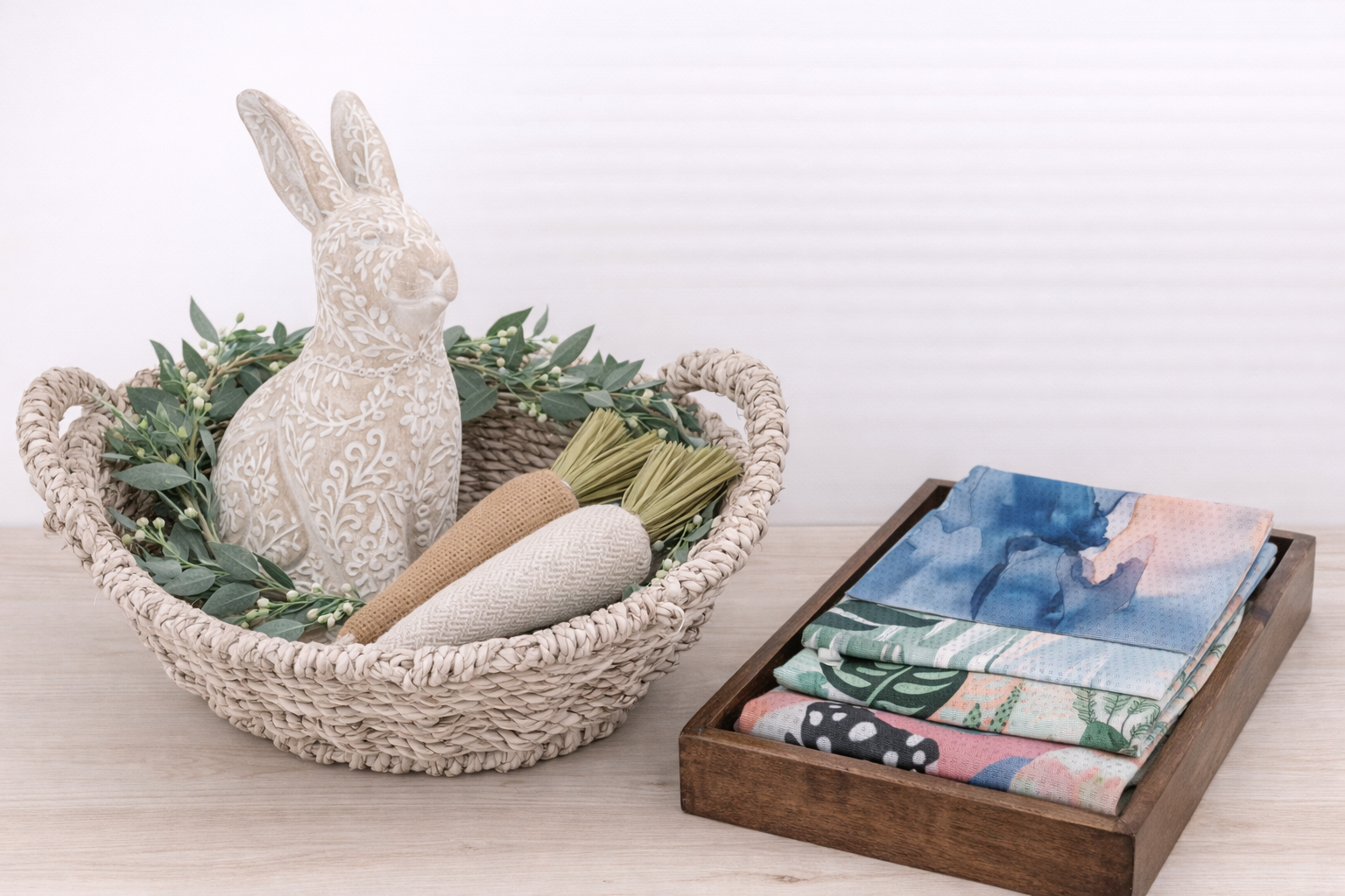 Build Your Box with the Scalloped Woven Basket